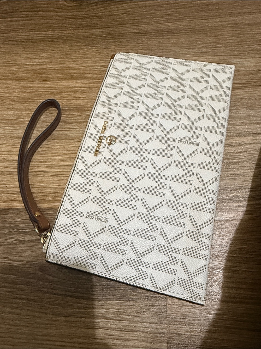 Michael Kors White Logo Zip Wristlet Clutch
